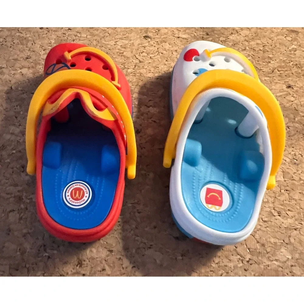 McDonalds Crocs Keychain Happy Meal‎ Toy Set Red White OS Excellent 2024 Retro